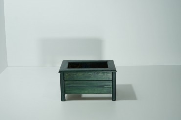 Küçük Yeşil Ayaklı Dikdörtgen Saksı 2