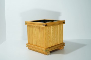 Sade Ayaklı Küçük Kare Saksı